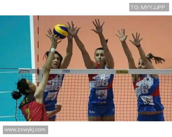 北京排球队在欧锦赛中的灵活性展现与战术调整分析